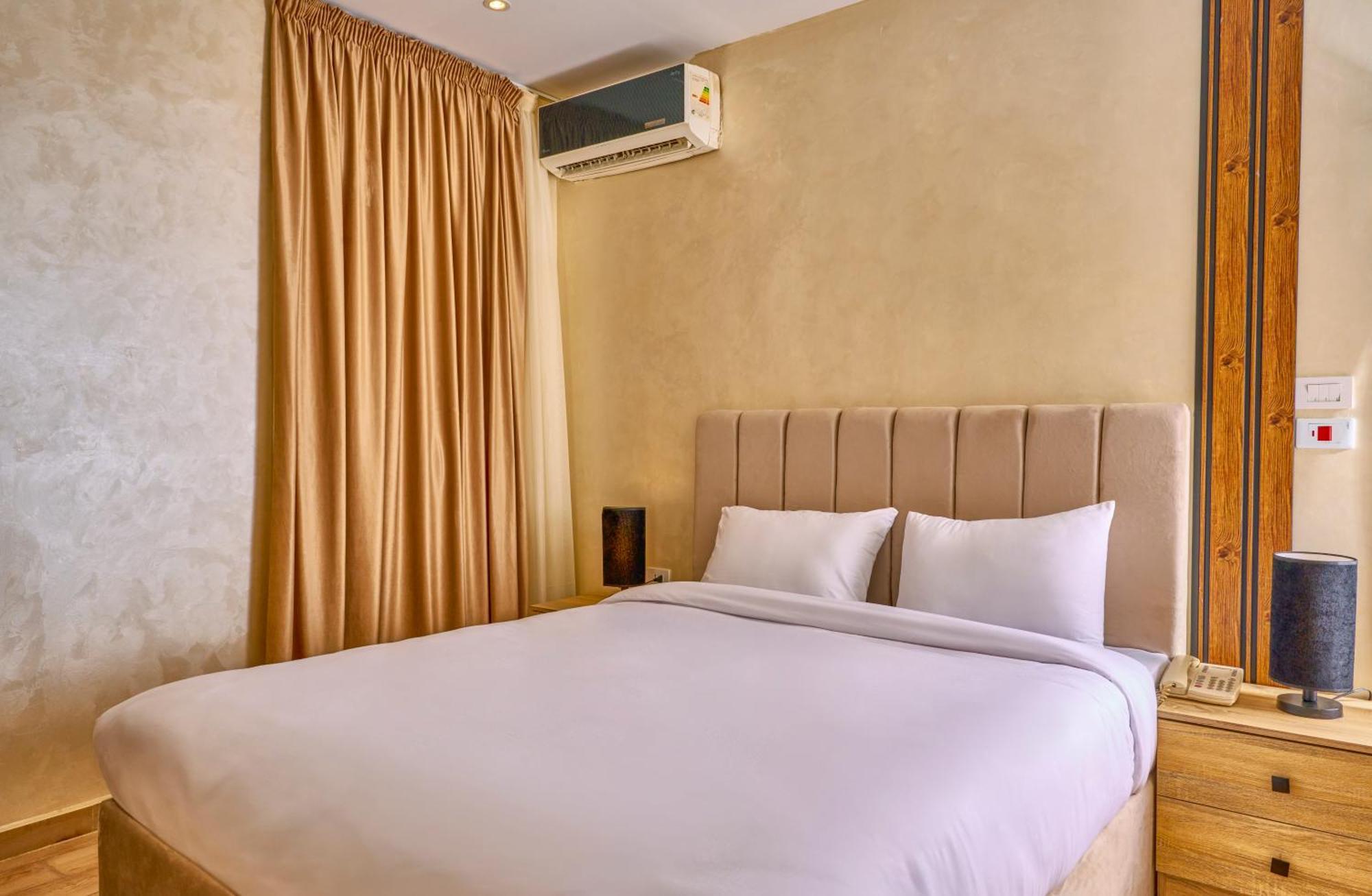 Cleopatra Tower Pyramid View Hotel Kafret el-Gabal Kültér fotó